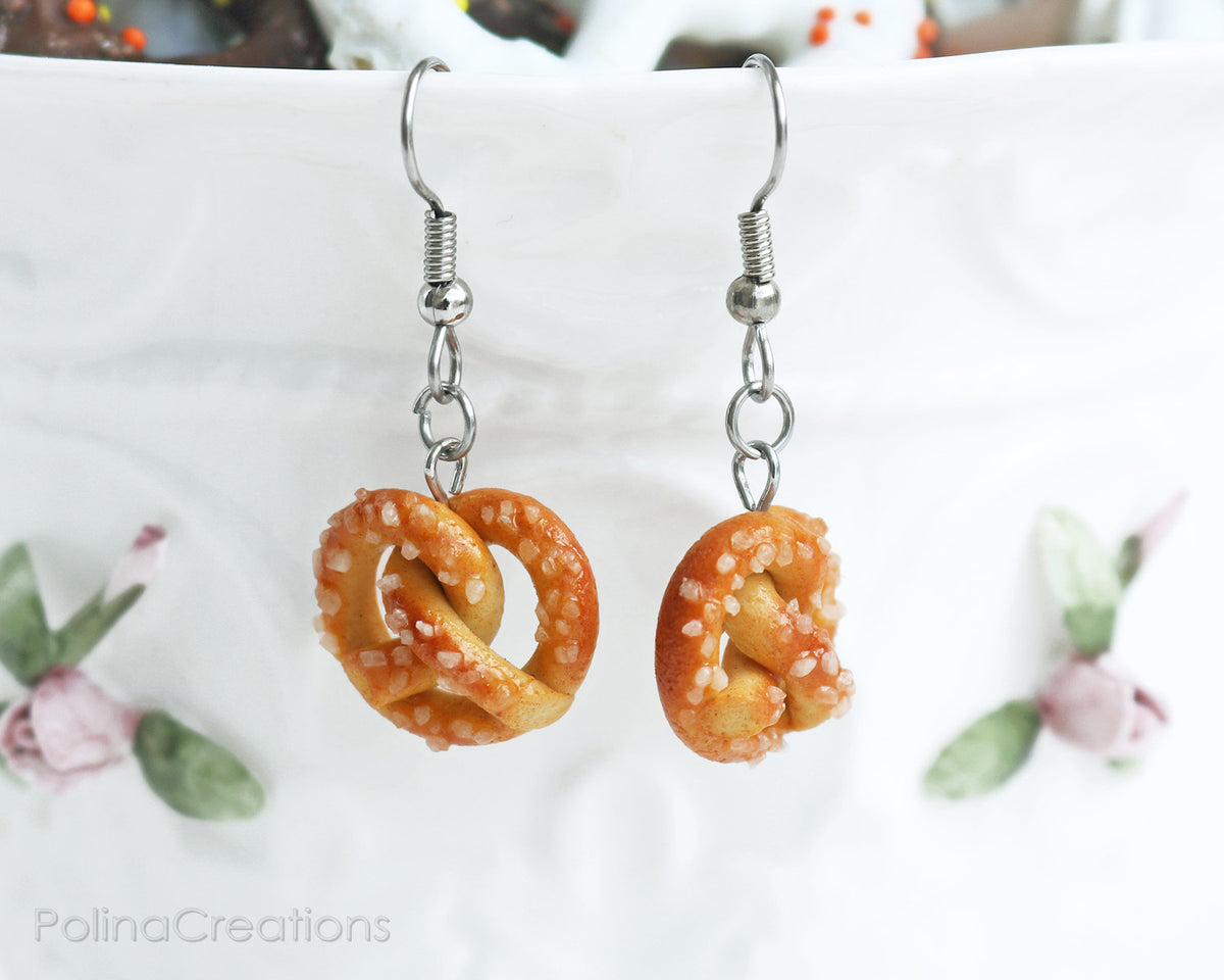 PolinaCreations Sea Salt Pretzel Earrings, Pretzel Jewelry Fake Food Jewelry Realistic Miniature Food Earrings Hypoallergenic Cute Earrings Polina Creations