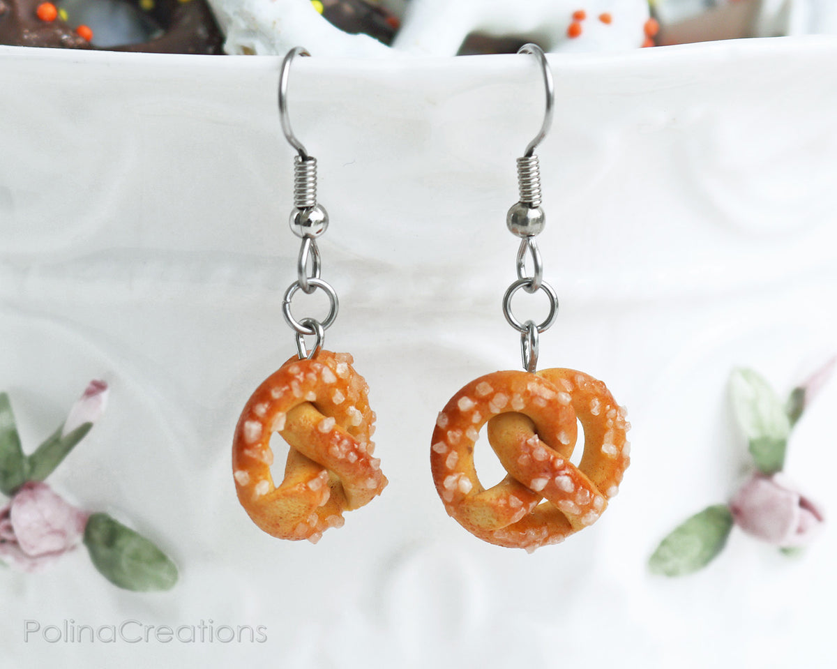 PolinaCreations Sea Salt Pretzel Earrings, Pretzel Jewelry Fake Food Jewelry Miniature Food Earrings Hypoallergenic Cute Earrings Polymer clay Jewellery Polina Creations