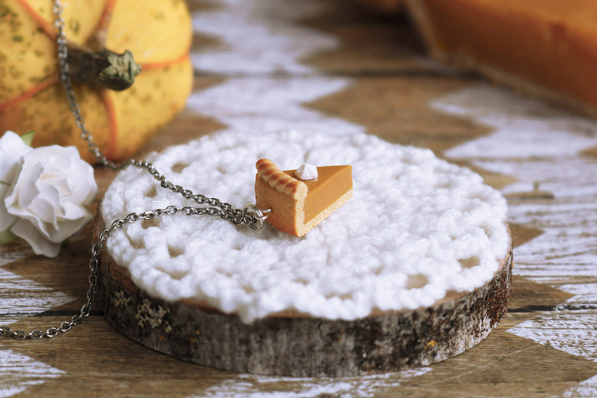 polinacreations Handmade jewelry Polymer Clay Pumpkin Pie Necklace. Pumpkin Pie charm orange charm Orange jewelry orange necklace Fake Food Necklace Pumpkin Pie jewelry Miniature Food autumn jewelry fall jewelry mini food jewelry gift for her Thanksgiving gift Thanksgiving jewelry holiday jewelry pumpkin charm gift for woman pastry jewelry pastry pendant