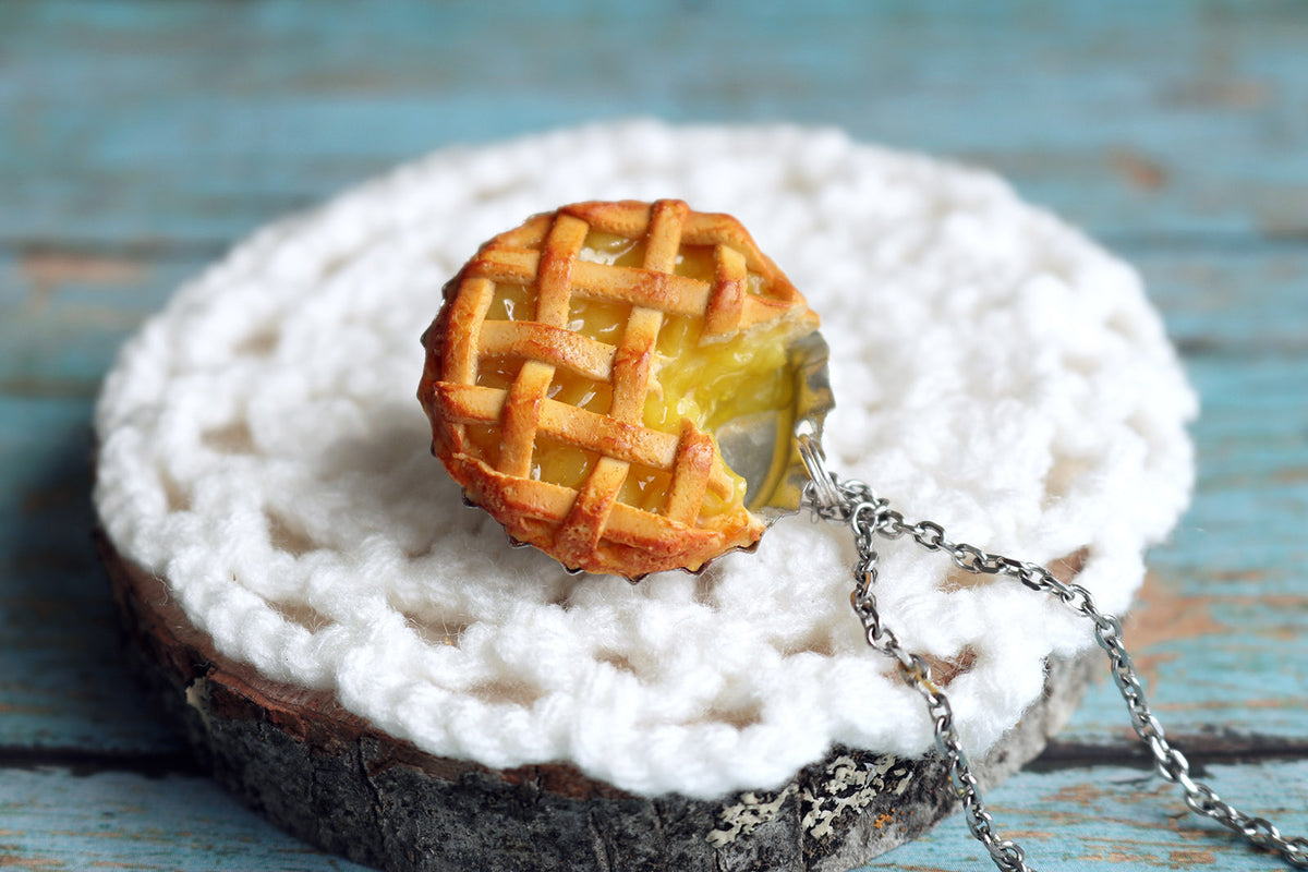 Polinacreations Handmade Jewelry apple Pie Pendant apple Pie Necklace,Miniature Food Jewelry apple Jewelry yellow Necklace yellow charm yellow jewelry yellow necklace Fake food jewelry mini food charm pie charm circle necklace orange circle charm pastry jewelry pastry charm gift for her gift for woman bottle cap jewelry berry necklace berry charm fruit jewelry fruit necklace