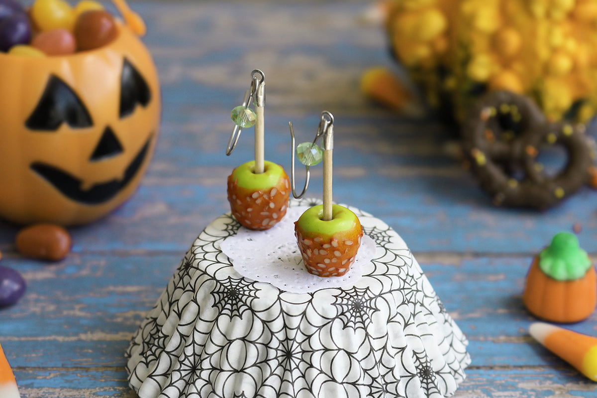 polinacreations Handmade jewelry Almond Caramel Apple Earrings, Halloween Earrings, Apple Earrings Apple Jewelry, Green Earrings Halloween Jewelry Nut Jewelry apple charm fruit earrings berry jewelry fruit earrings green jewelry almond charm walnut jewelry caramel jewelry fake food jewelry polymer clay food jewelry mini food earrings thanks giving jewelry