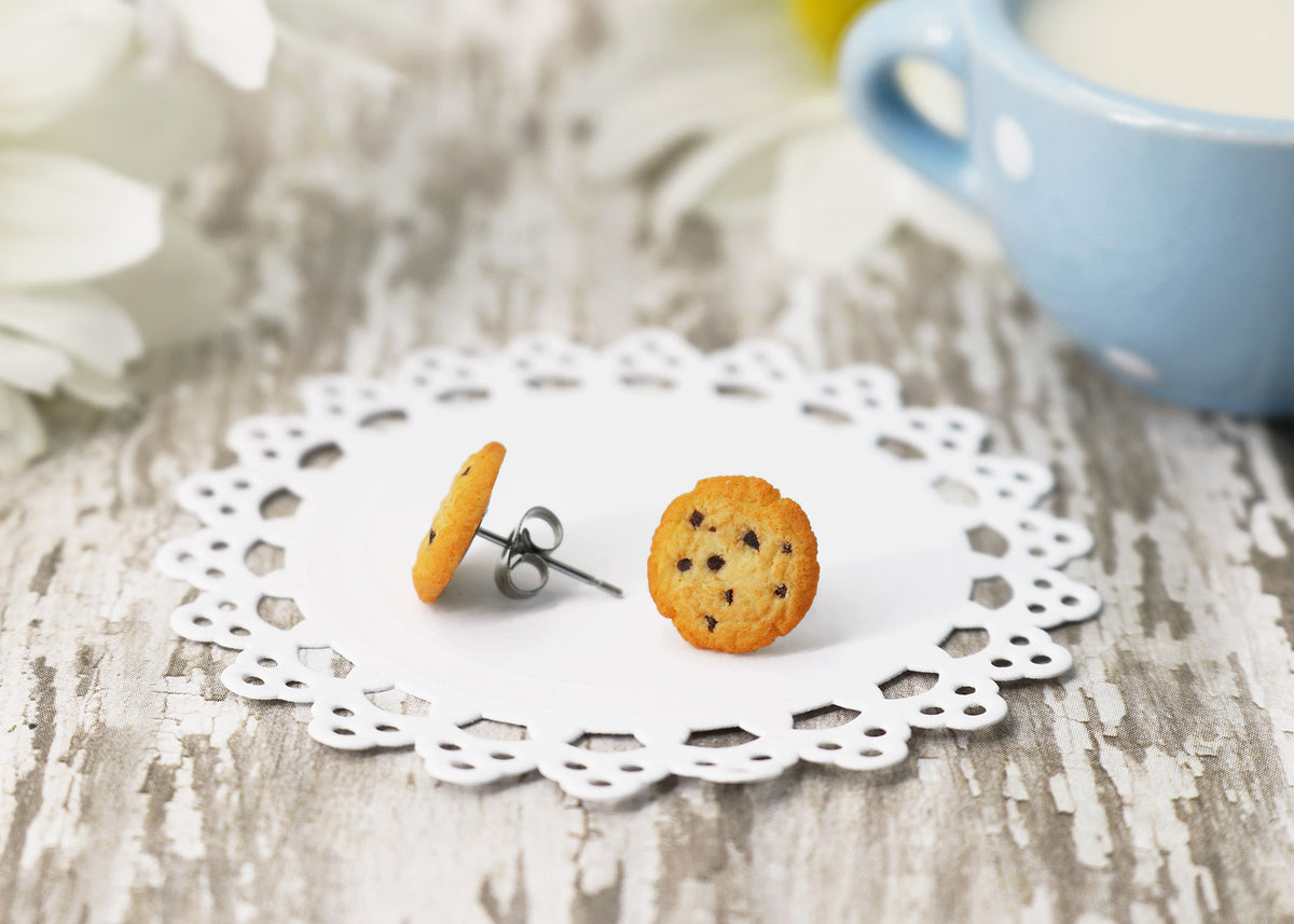 Handmade Chocolate Chip Cookie Stud Earrings, Cookie Earrings Cute Earrings Fake Food Jewelry Chocolate Earrings Kawaii polymer clay jewelry