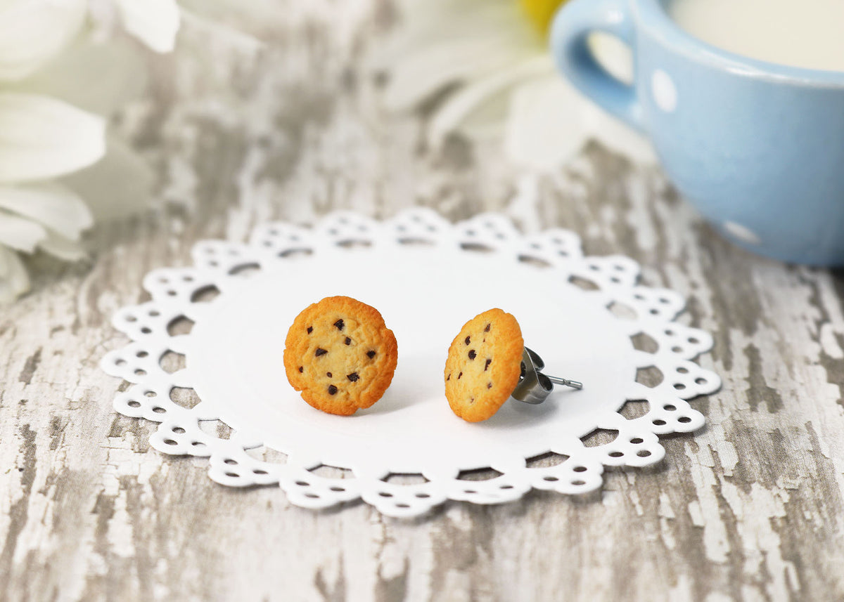 Handmade Chocolate Chip Cookie Stud Earrings, Cookie Earrings Cute Earrings Fake Food Jewelry Chocolate Earrings polymer clay earrings