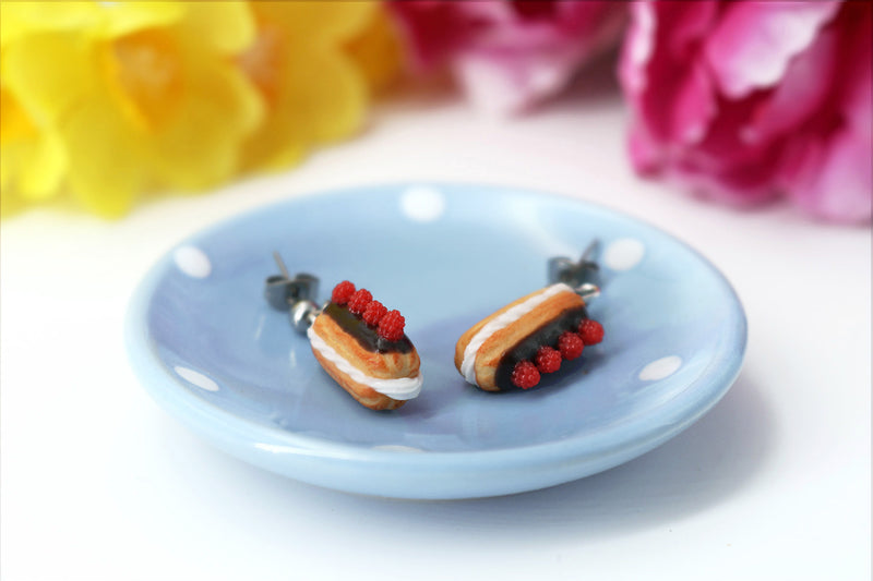 products/handmade_polymer_clay_eclair_stud_earrings_topped_with_chocolate_and_raspberries_4.jpg