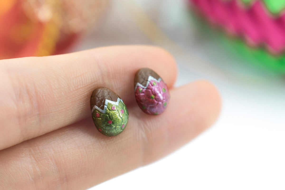 polinacreations handmade jewelry holiday jewelry Metallic Green & Red Color Easter Chocolate Egg Stud Earrings. Chocolate Egg earrings. Easter earrings. Easter egg earrings polka jewelry foiled chocolate egg earrings foiled Easter egg jewelry small cute earrings asymmetrical earrings green jewelry red jewelry metallic earrings polina creations polymer clay jewelry fake food jewelry miniature food mini food earrings chocolate jewelry
