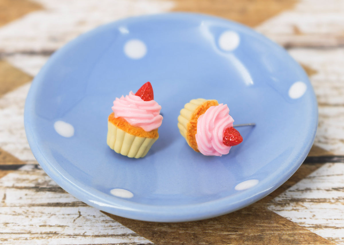 Polinacreations Handmade Pink Frosting Cupcake Stud Earrings Topped with Strawberry, Vanilla Cupcake Earrings, Cupcake Stud Earrings polymer clay jewelry fake food jewelry cute pink earrings strawberry stud earrings mini food jewelry miniature food jewellery