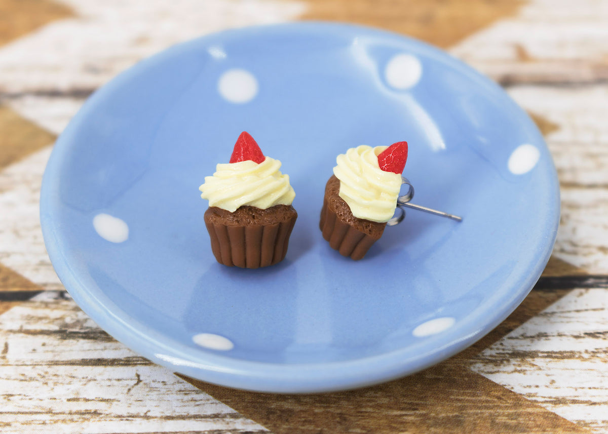 Polinacreations Handmade Vanilla Frosting Chocolate Cupcake Stud Earrings Topped with Strawberry Chocolate Cupcake Earrings Cupcake Stud Earrings fake food jewelry mini food earrings cute studs strawberry earrings polina creations hypoallergenic earrings