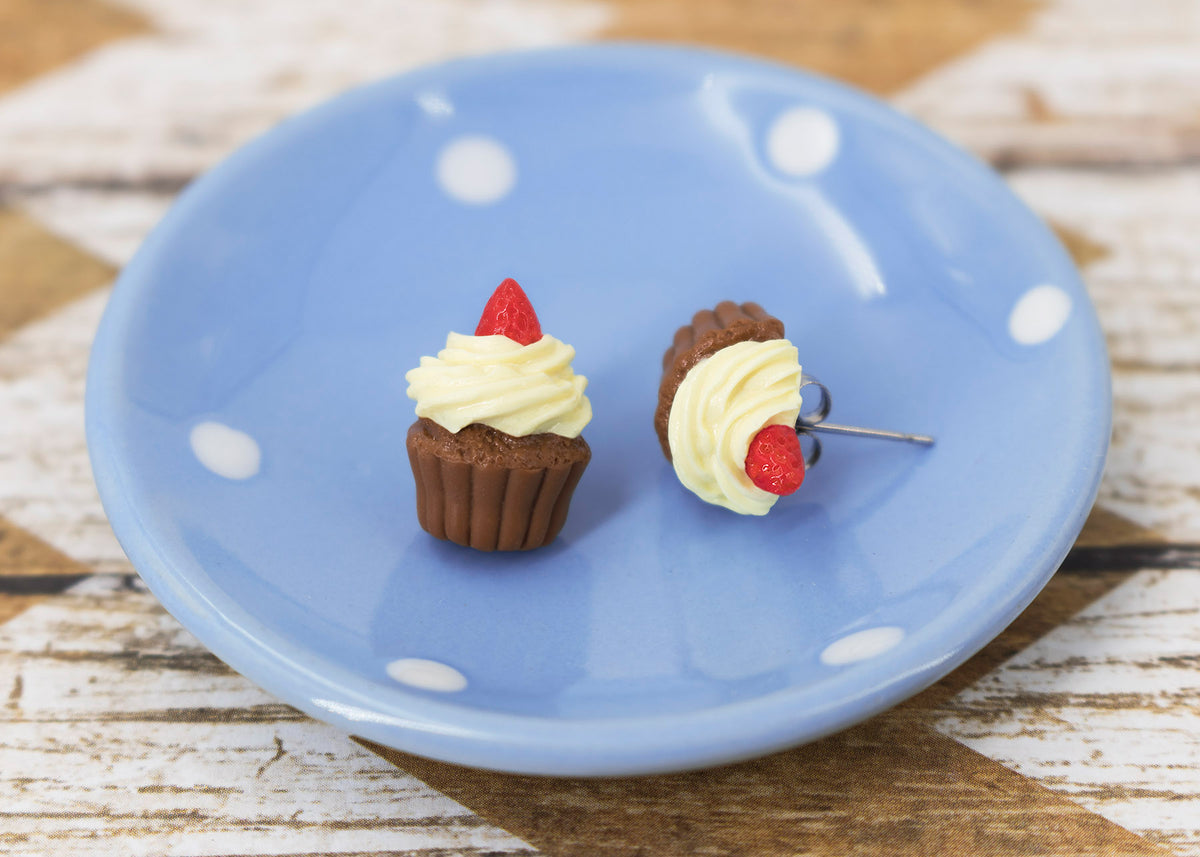 Polinacreations Handmade Vanilla Frosting Chocolate Cupcake Stud Earrings Topped with Strawberry Chocolate Cupcake Earrings Cupcake Stud Earrings fake food jewelry mini food earrings cute studs strawberry earrings polina creations hypoallergenic earrings