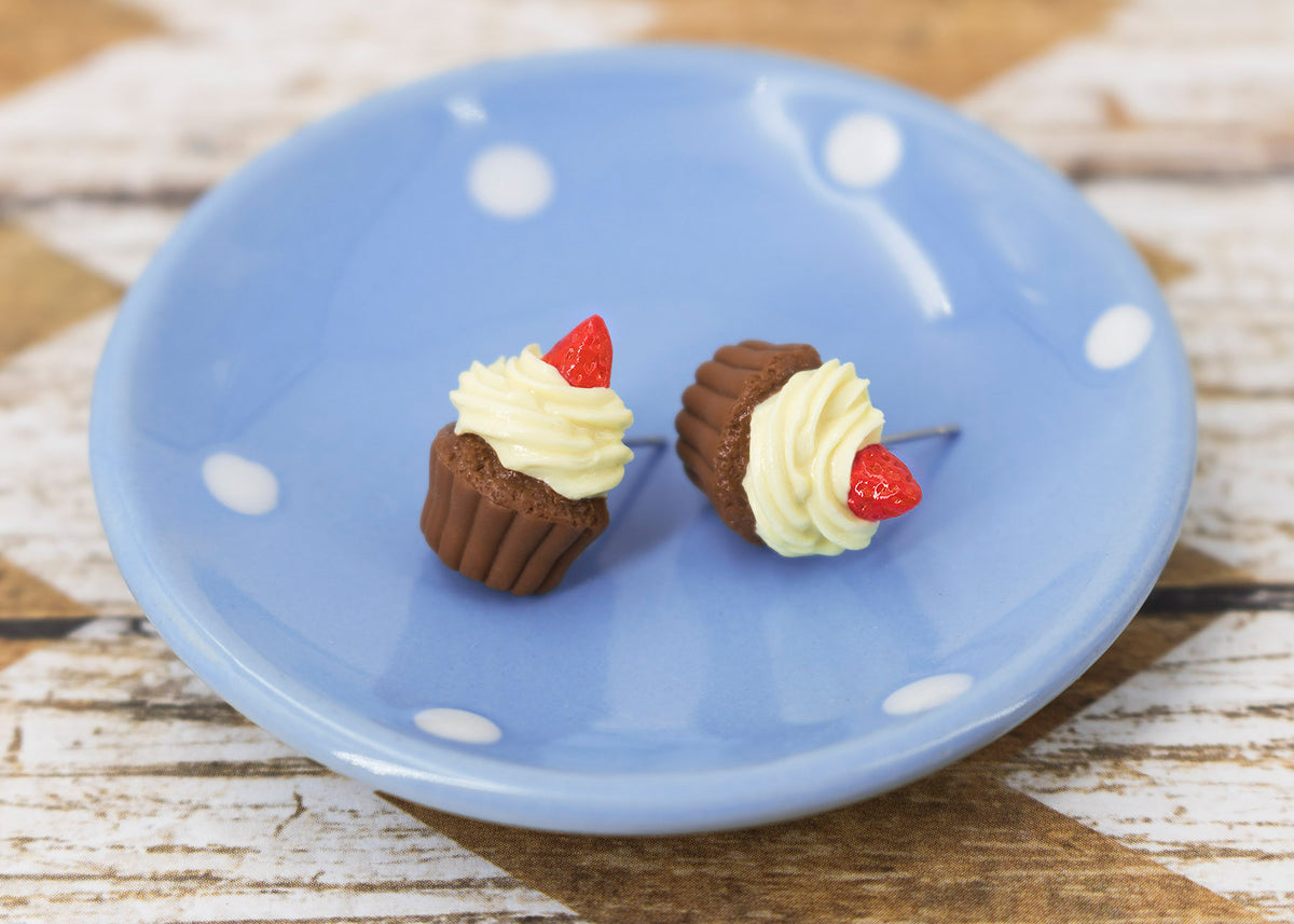 Polinacreations Handmade Vanilla Frosting Chocolate Cupcake Stud Earrings Topped with Strawberry Chocolate Cupcake Earrings Cupcake Stud Earrings fake food jewelry mini food earrings cute studs strawberry earrings polina creations hypoallergenic earrings