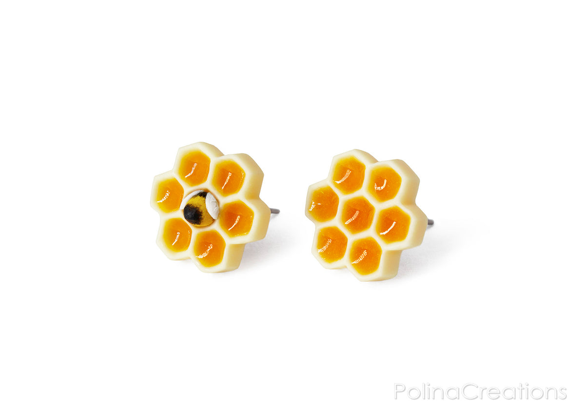 Polinacreations Honeycomb Stud Earrings, Honey Bee Earrings Bee Jewelry Bumble Bee Earrings Bee Keeper Gift Save the Bees Geometric Earrings Honey Charm wasp earrings mini jewelry cute earrings