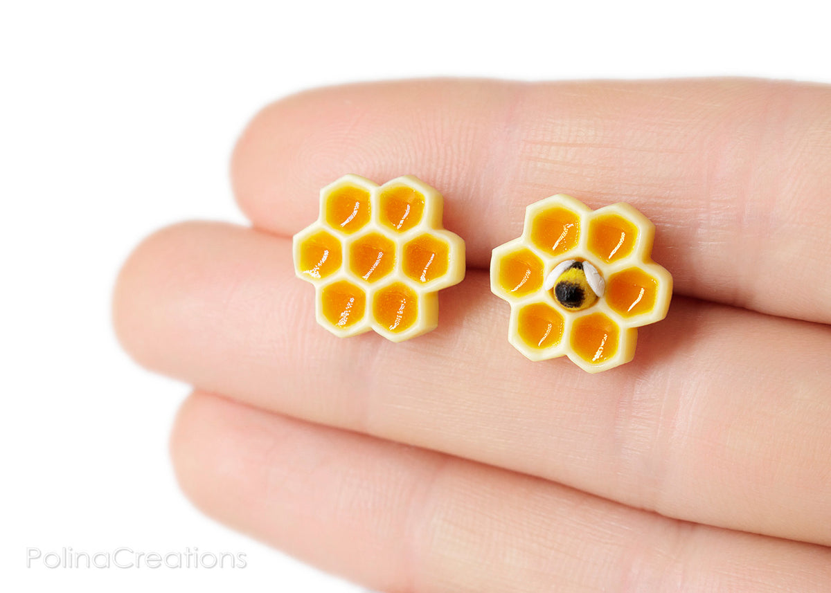 Polinacreations Honeycomb Stud Earrings, Honey Bee Earrings Bee Jewelry Bumble Bee Earrings Bee Keeper Gift Save the Bees Geometric Earrings Honey Charm mini food earrings