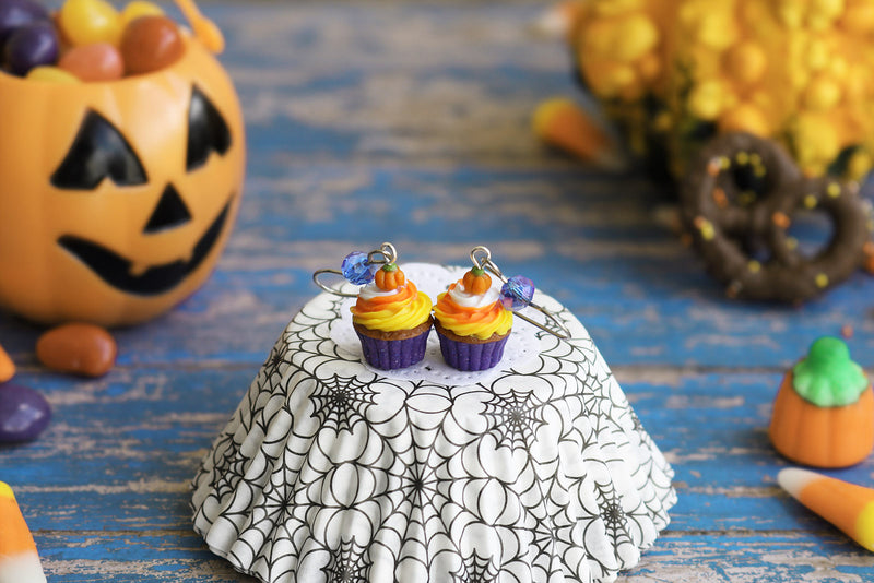 products/1-2_halloween_cupcakes_purple.jpg