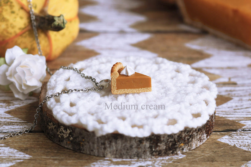 products/1a-2_medium_pumpkin_pie_pendant.jpg