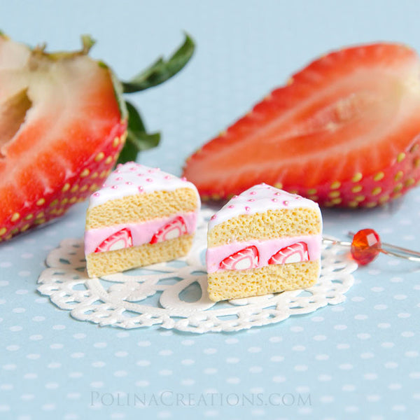 Scented Handmade Polymer Clay Strawberry Layer Cake Earrings. One pair, you can choose from Surgical Steel, Silver Plated or Gold Filled ear hooks, gift ,gift for her, csented jewelry, scented earrings, sweet jewelry, cookie jewelry, cookie earrings, sweet earrings, for girls, gift ideas, fake food jewelry, food jewelry, miniature food, food earrings, doll house miniature, dollhouse miniature, for woman, chocolate, chocolate earrings, chocolate jewelry, milk chocolate, ice cream earrings, ice cream jewelry,