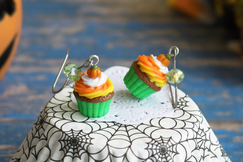 products/4-3_halloween_cupcakes_green.jpg