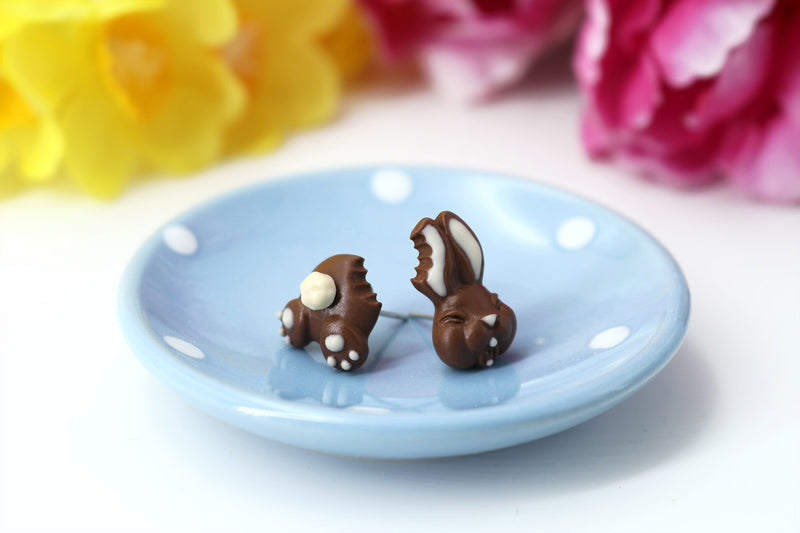 products/Handmade_polymer_clay_Easter_chocolate_bunny_stud_earrings_4.jpg