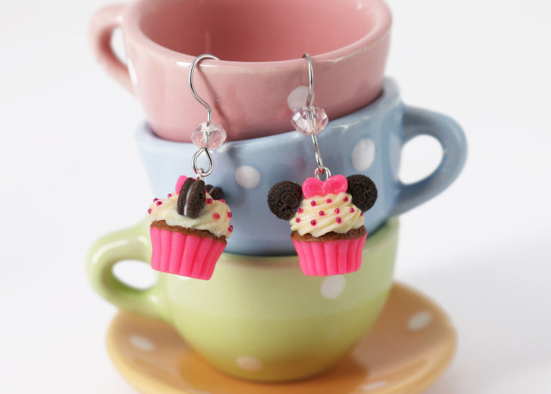 products/Handmade_polymer_clay_Oreo_mickey_mouse_cupcake_earrings_pink_4.jpg