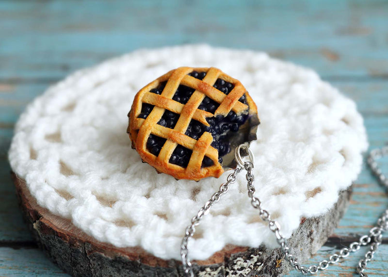 products/bluberry_pie_pendant2.jpg
