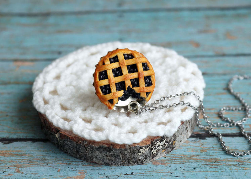 products/bluberry_pie_pendant6.jpg