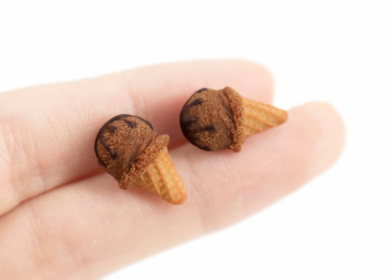 products/chocolate_ice_cream_waffle_cone_stud_earrings_2.jpg