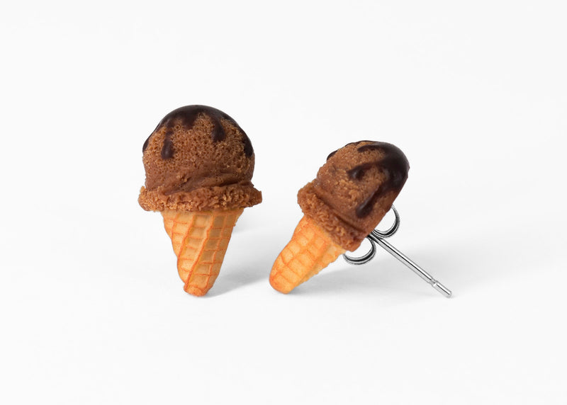 products/chocolate_ice_cream_waffle_cone_stud_earrings_5-2.jpg