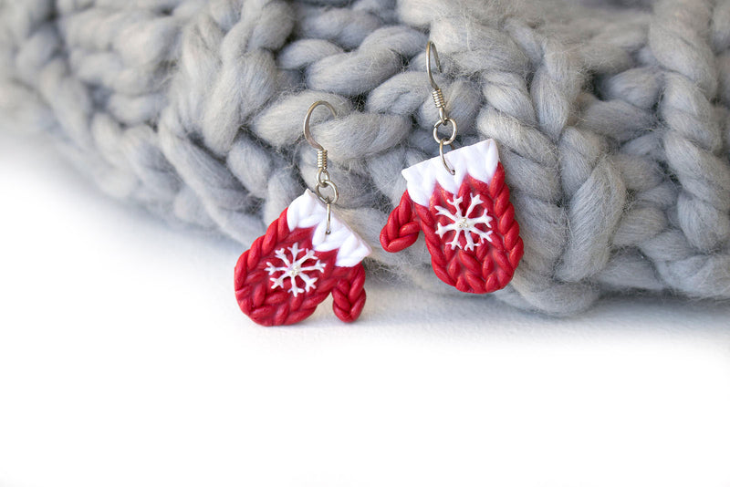 products/handmade_Christmas_Knitted_Mitten_Polymer_Clay_Earrings_sRGB_1-2.jpg