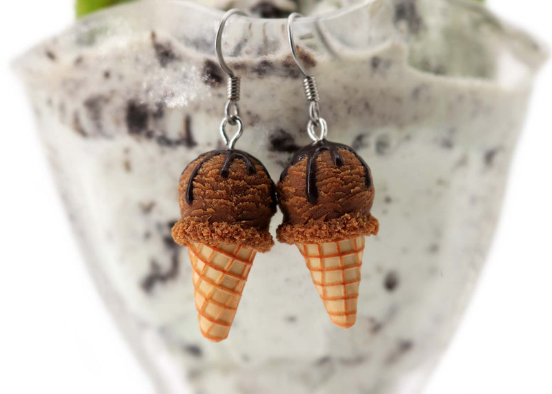 products/handmade_polymer_clay_chocolate_cream_earrings_3.jpg