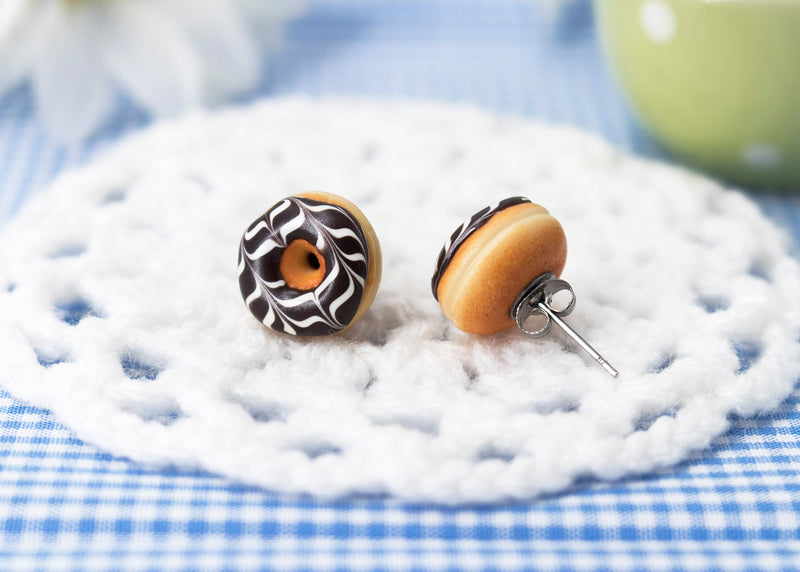 products/handmade_polymer_clay_chocolate_donnut_stud_earrings_with_white_stripes_6.jpg