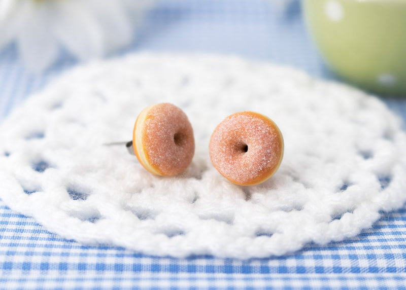 products/handmade_polymer_clay_donut_stud_earrings_topped_with_sugar_1.jpg