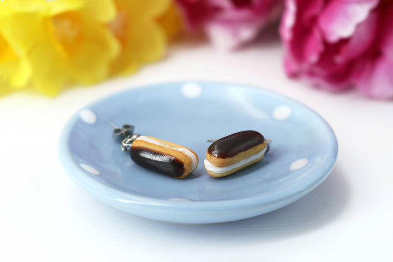 products/handmade_polymer_clay_eclair_stud_earrings_topped_with_chocolate_4.jpg