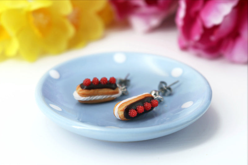 products/handmade_polymer_clay_eclair_stud_earrings_topped_with_chocolate_and_raspberries_6.jpg