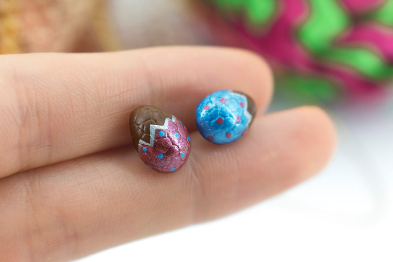 products/handmade_polymer_clay_metallic_blue_red_color_easter_chocolate_egg_stud_earrings_2-2.jpg