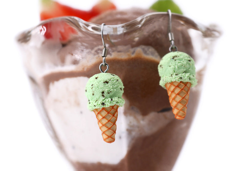 products/handmade_polymer_clay_mint_chocolate_chip_ice_cream_earrings_2.jpg