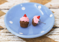 Polinacreations Handmade Pink Frosting Chocolate Cupcake Stud Earrings Topped with Strawberry Chocolate Cupcake Earrings Cupcake Stud Earrings Polymer Clay Fake Food Jewelry polina creations cute studs chocolate earrings strawberry 