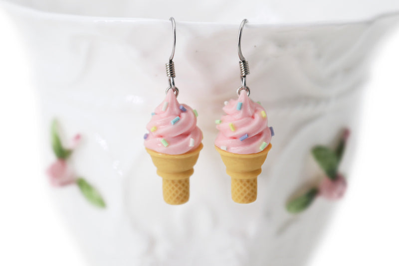products/handmade_polymer_clay_pink_ice_cream_sugar_cone_earrings_1.jpg