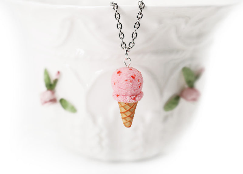 products/handmade_polymer_clay_strawberry_ice_cream_waffle_cone_pendant_2.jpg