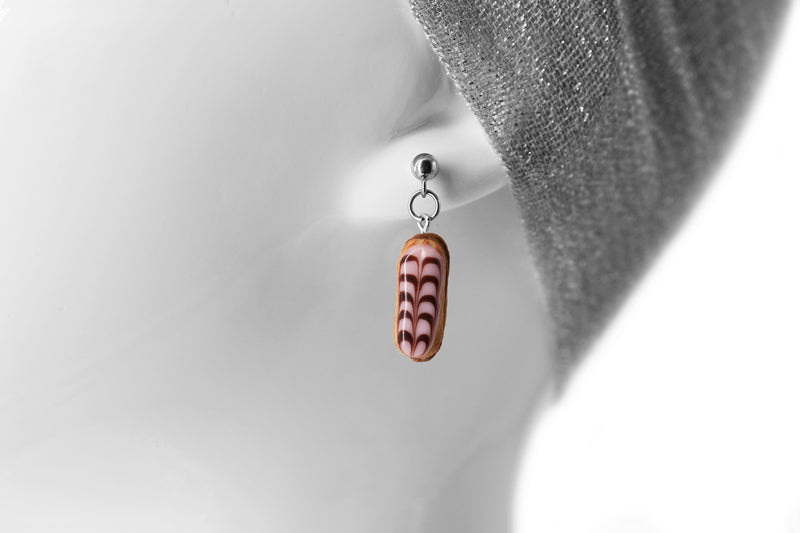 products/handmade_polymer_clay_stuffed_eclair_stud_earrings_with_chocolate_whipped_cream_5.jpg