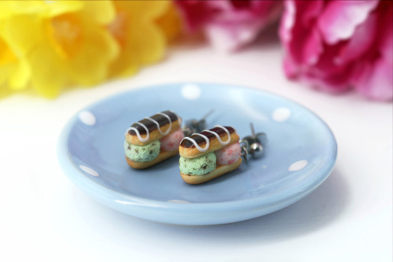 products/handmade_polymer_clay_stuffed_eclair_stud_earrings_with_ice_cream_1.jpg