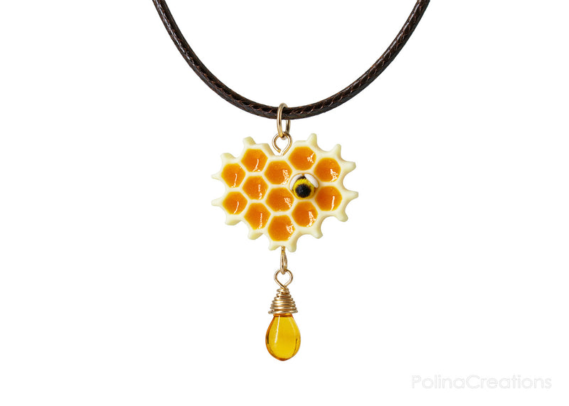 products/honeycomb_bee_necklace_polina_creations_1.jpg