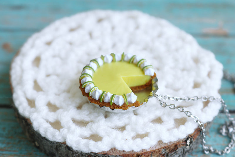 products/key_lime_pendant_8.jpg