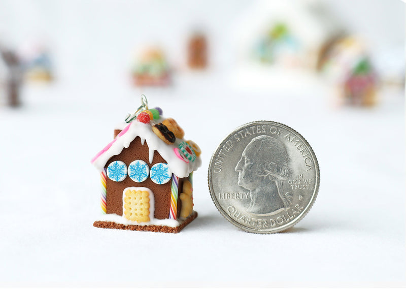 products/polymer_clay_christmas_gingerbread_house_pendant_8.jpg