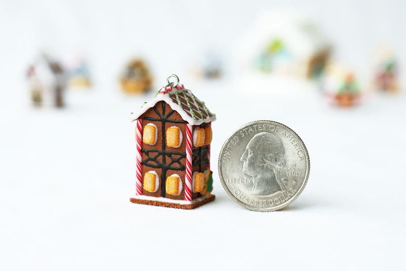 products/polymer_clay_gingerbread_house_pendant_tall_9.jpg