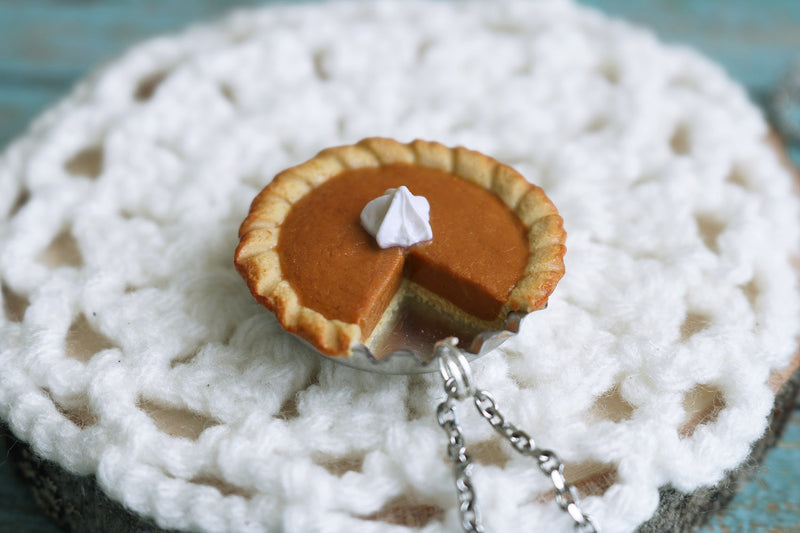 products/pumpkin_pie_pendant_2.jpg