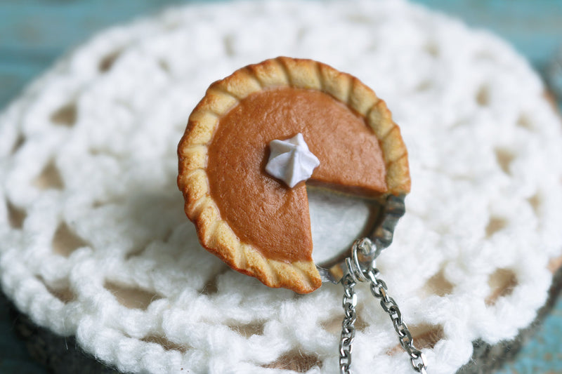 products/pumpkin_pie_pendant_3.jpg