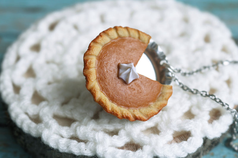 products/pumpkin_pie_pendant_6.jpg