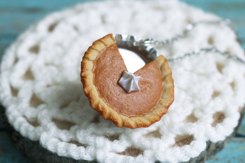products/pumpkin_pie_pendant_7.jpg